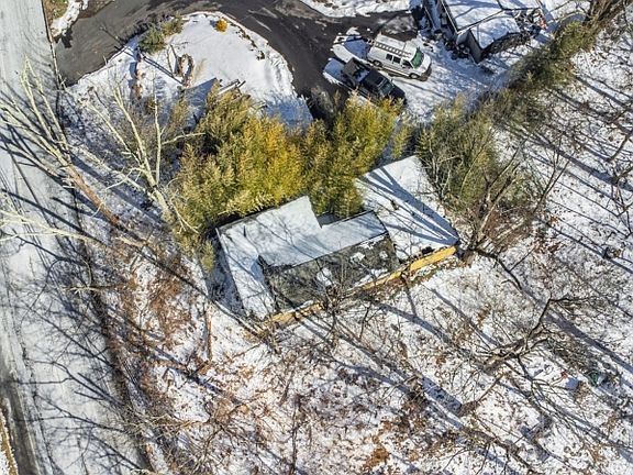 4th image of 104 Espanong Rd