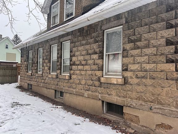 5th image of 26 Blanchard Ave