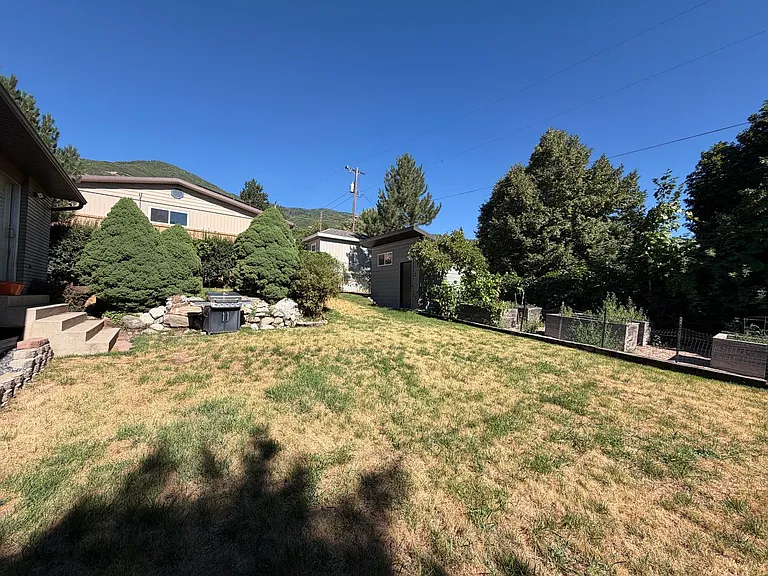 286 Paulette Way — Photo 37