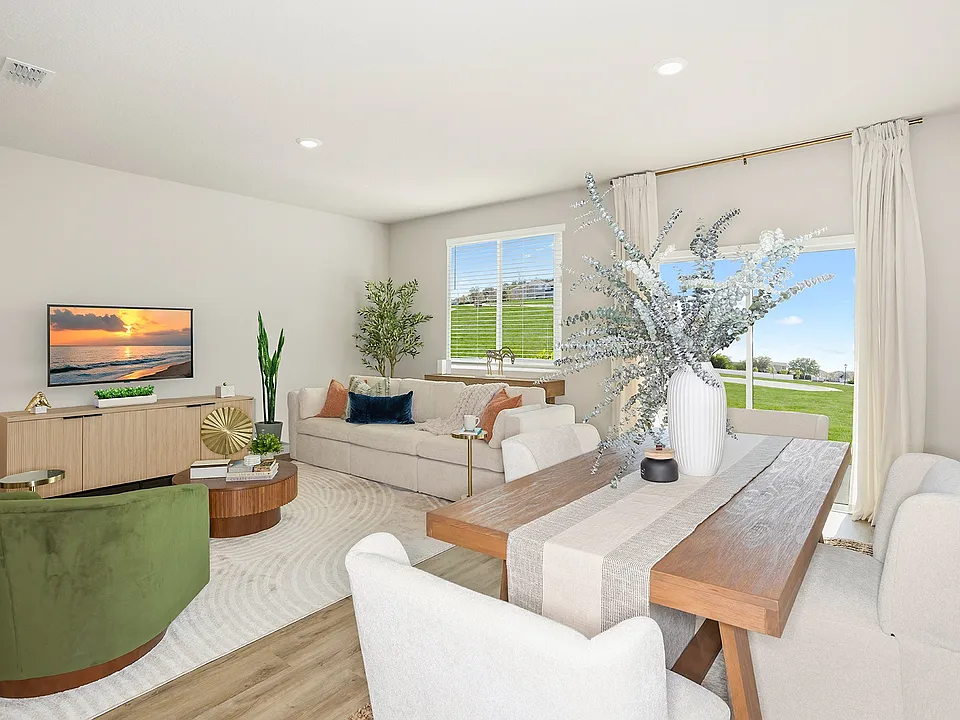 Coral Palms at Oakleaf