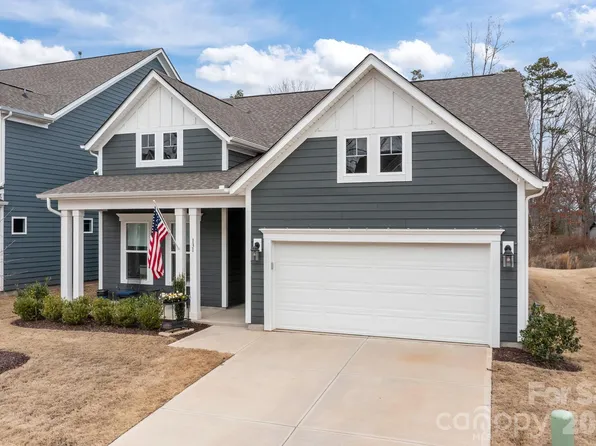 131 Reids Cove Dr, Mooresville, NC 28117