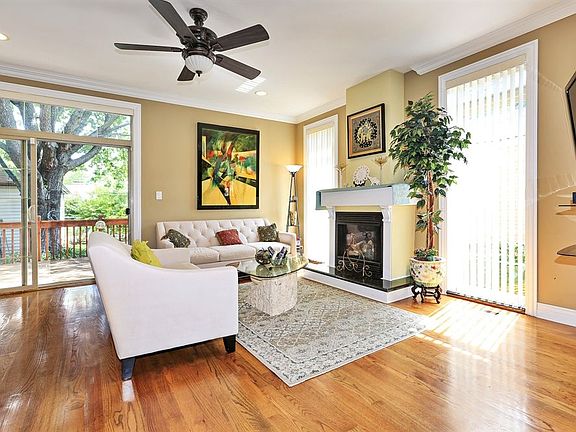 4th image of 8251 Kilbourn Ave
