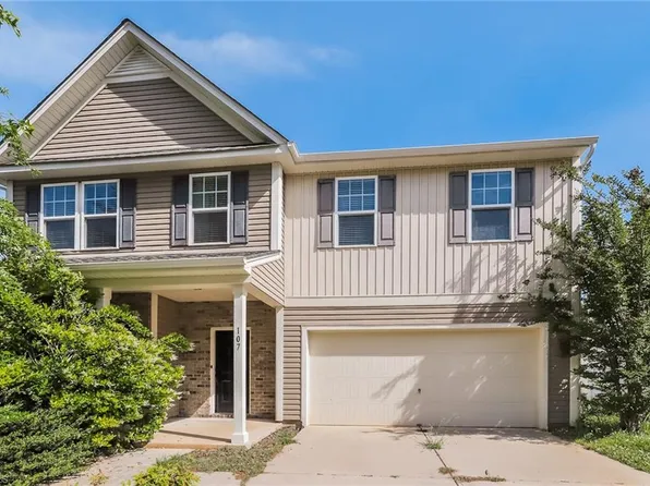 107 Holstein Ln, Greensboro, NC 27405
