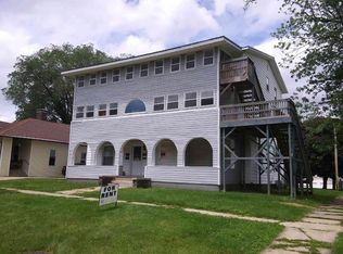 526 E Main St APT 2-W, Hoopeston, IL