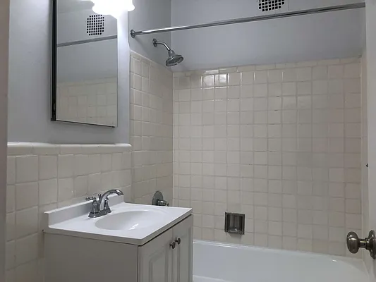 Rented by S&S Ocean Bay Properties | media 37