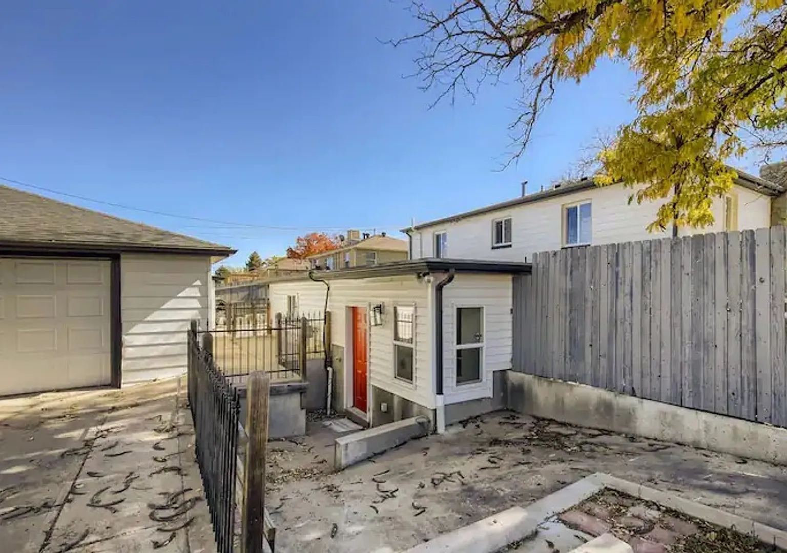 $0 Deposit Option. 2bed/1bath Berkley Neighborhood Home! — Photo 1