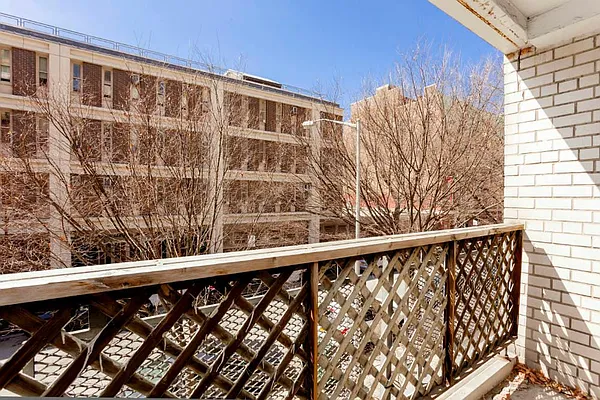 Rented by Town Residential | media 9