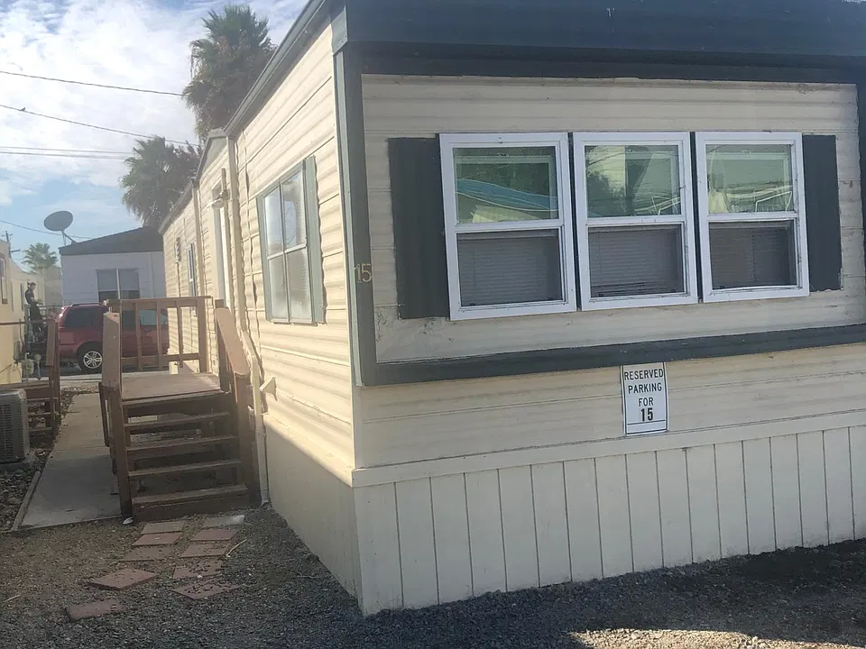5625 Sandmound Blvd #15