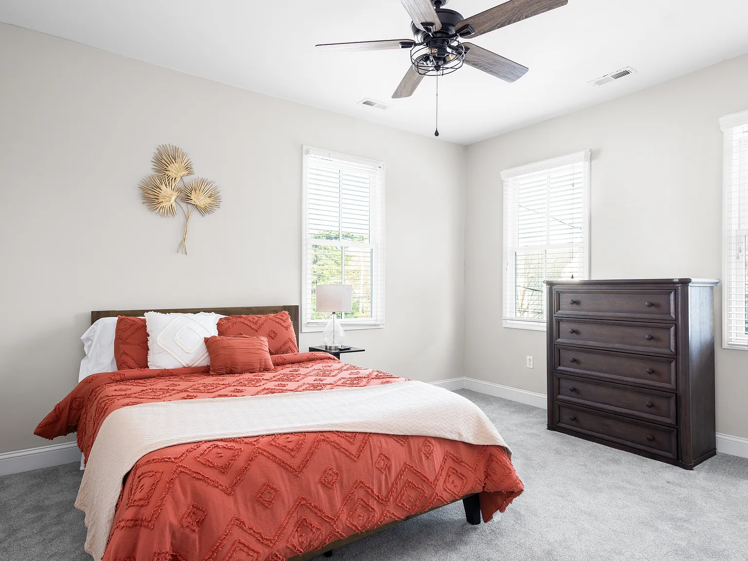 3 bed, $2,800 — Photo 3