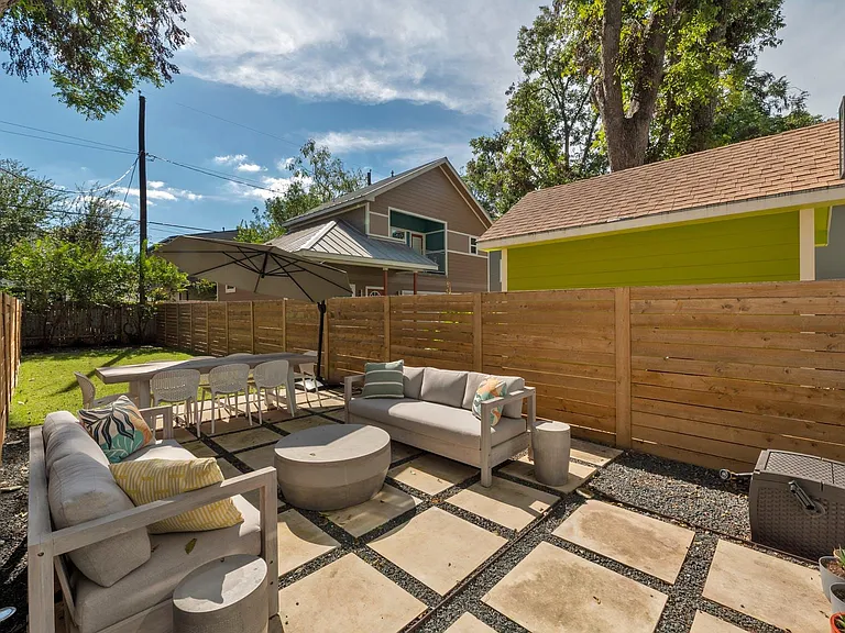 1807 Haskell St #A — Photo 22