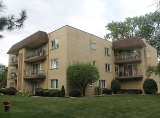 6100 W Leland Ave APT 301, Chicago, IL 60630