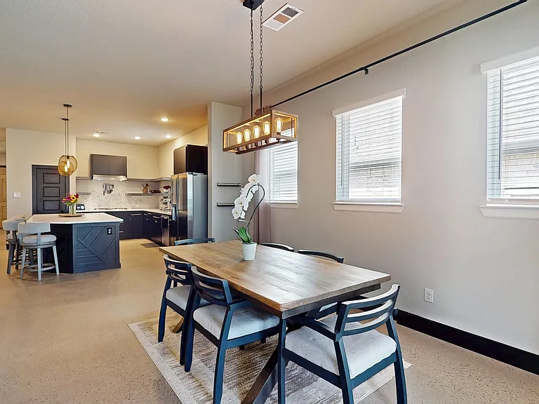 2504 Lazy Dog Ln — Photo 15