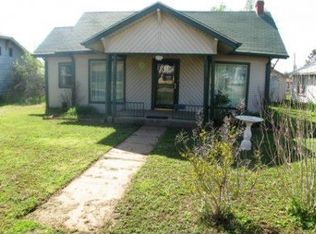 1215 N Willard St, Altus, OK 73521