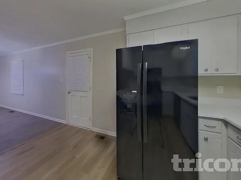 605 Colorado Ct — Photo 7