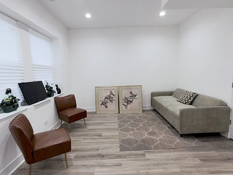 7216 S Perry Ave #2 — Photo 2