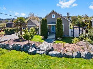 1215 37th St, Anacortes, WA