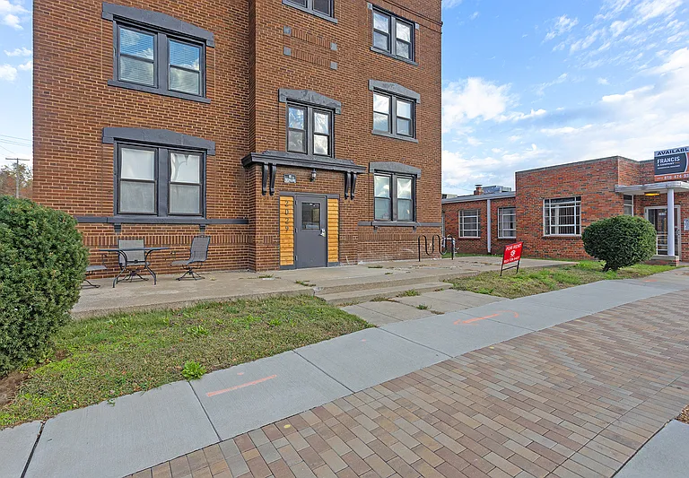 2029 Swift St #305 — Photo 2