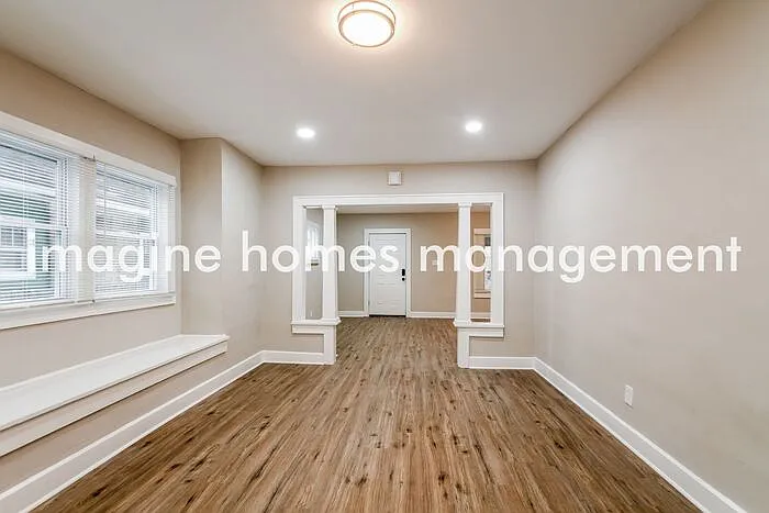 2 bed, 1.0 bath, 1163 sqft, $1,550 — Photo 3