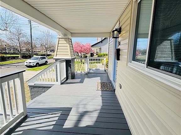 2nd image of 428 W 34th St