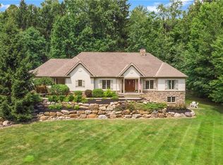 10970 Taylor May Rd, Chagrin Falls, OH 44023