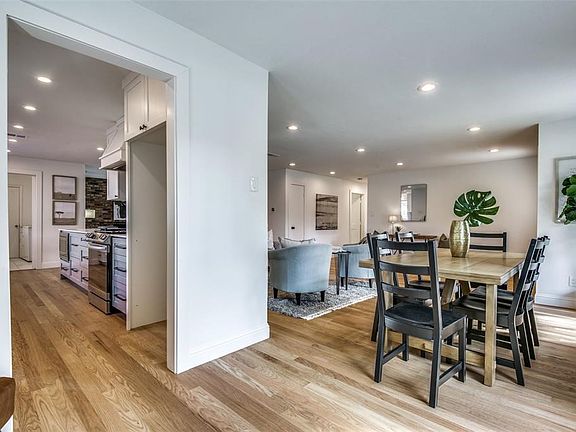 3rd image of 9925 Greenfield Dr