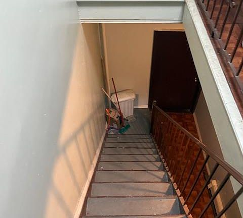 5th image of 504 Willoughby Avenue