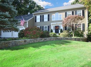 27 Cobblestone Dr, Hamden, CT 06518