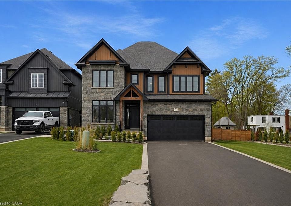 1st image of 7 Bartlett Ave
