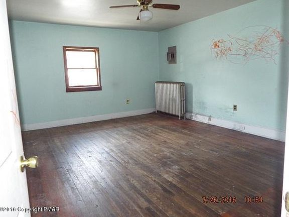 4th image of 300 W Ludlow St