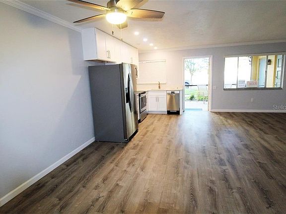 3rd image of 615 S Palm Ave APT 2