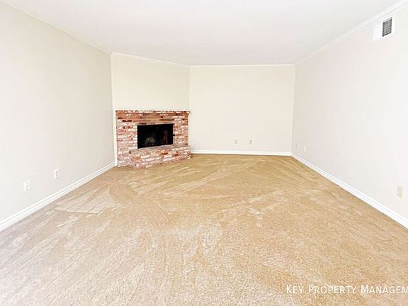 3rd image of 4431 Alexis Dr Unit 423