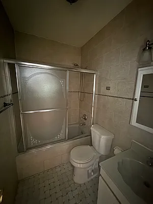 Rented by Voro, LLC | media 8