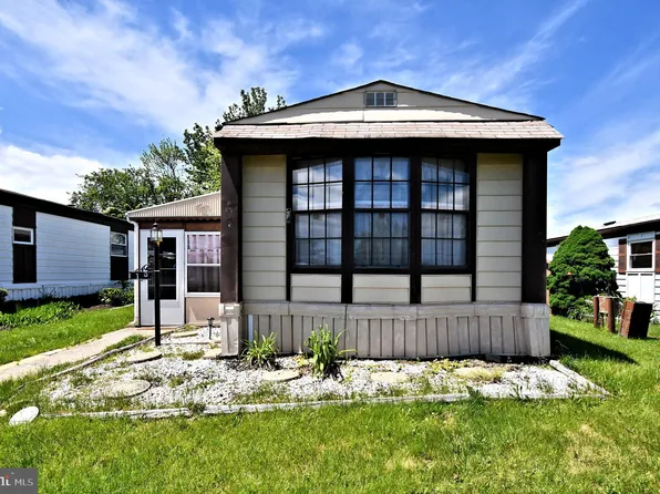 109 Winding Brook Run, North Wales, PA 19454