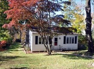 9 N Parkway Dr, Yorktown Heights, NY 10598