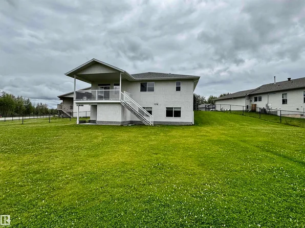 3806 44a Ave, Drayton Valley, AB T7A 1V9