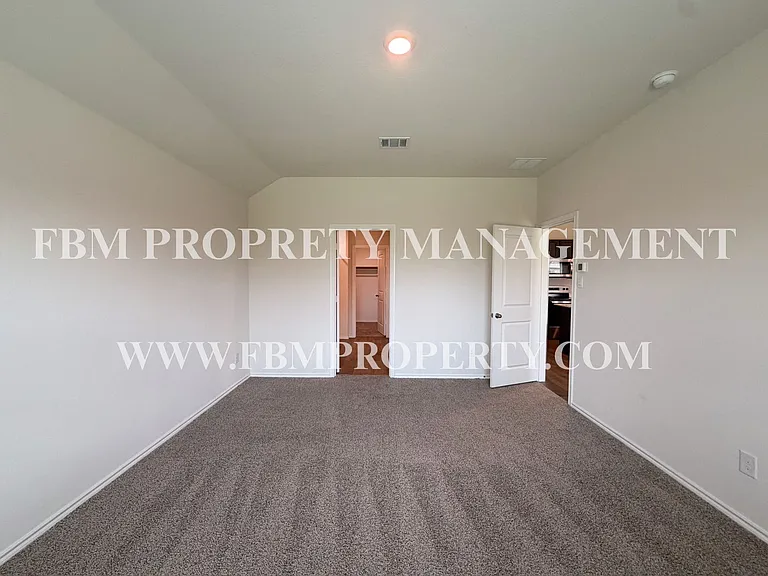 329 Thoroughbred St — Photo 16
