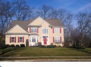 22 Sussex Ln, East Windsor, NJ 08520