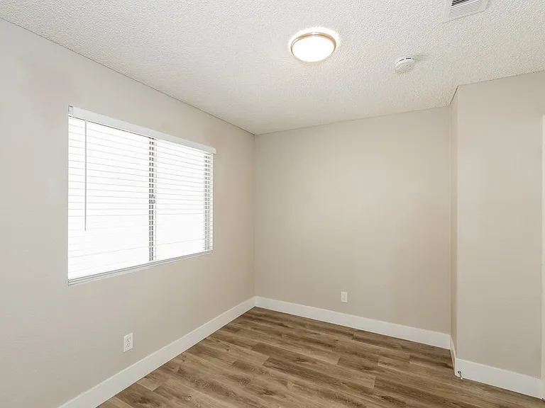 1403 Harmony Hill Dr — Photo 14