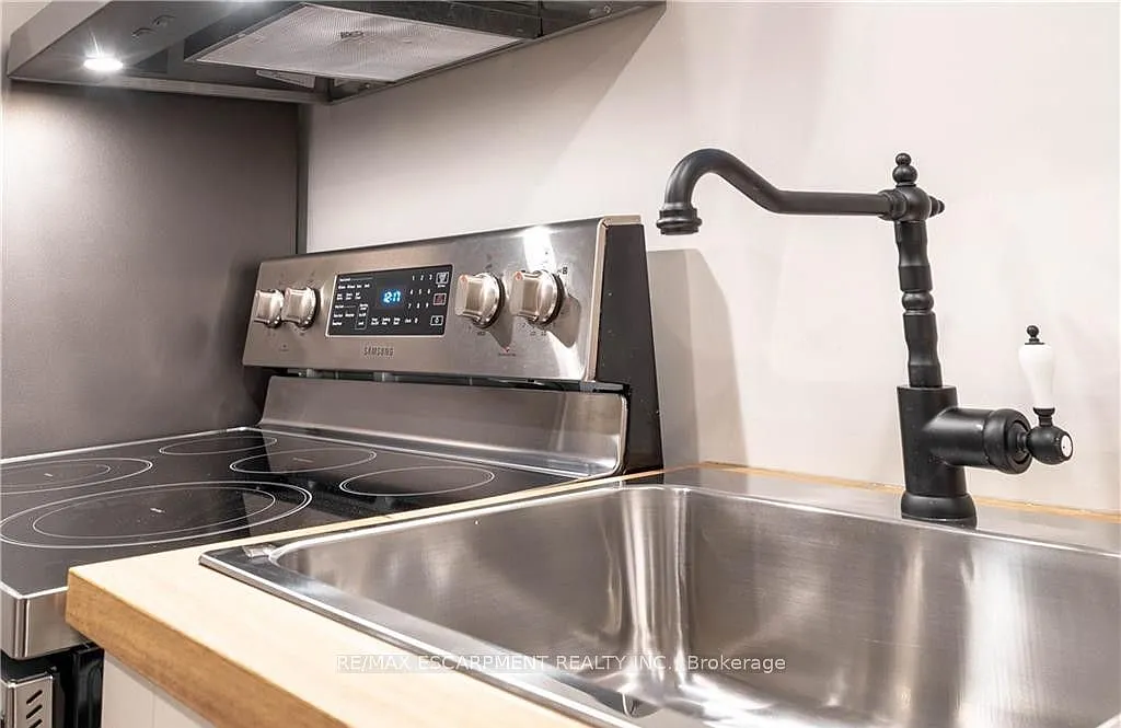 2 bed, $1,599 — Photo 4