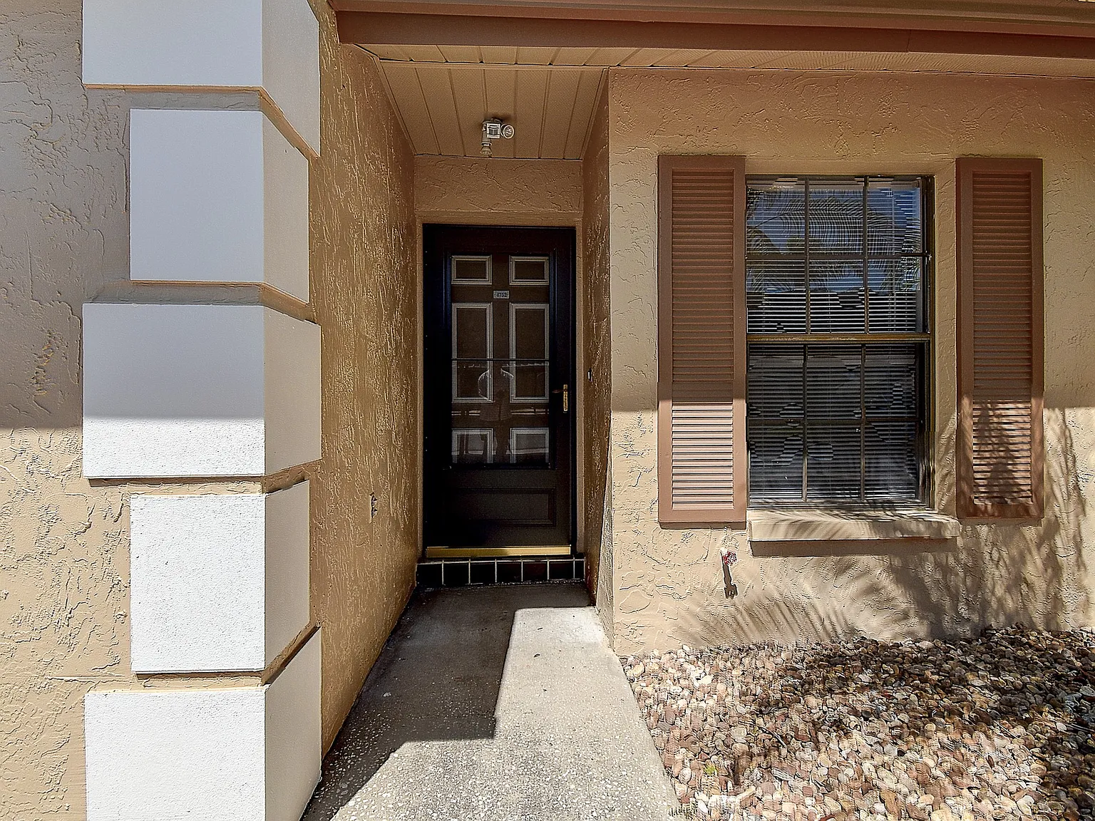 Move In Ready 55+ villa in Holiday — Photo 1
