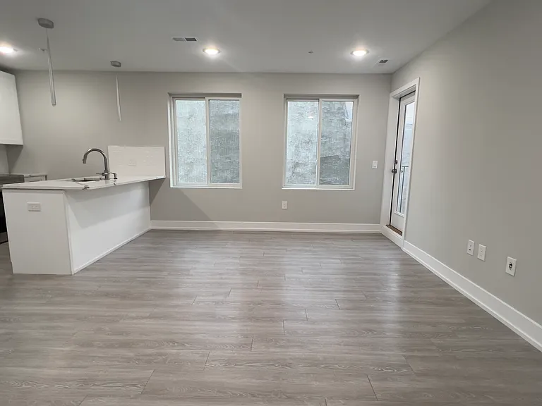 649-1 N 35th St #201 — Photo 25