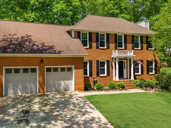 2700 Sandstone Dr, Lawrenceville, GA 30043