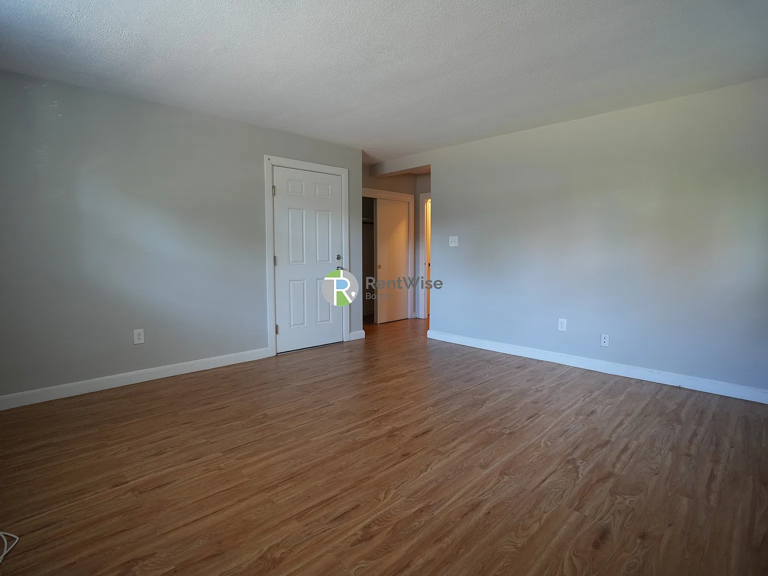 649 Washington St — Photo 3