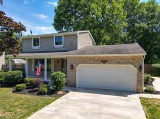 4553 Sheffield Dr, Austintown, OH 44515
