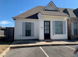 114 Rue Argenteuil Rd, Lafayette, LA 70506