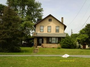 843 1/2 Mount Vernon Rd, Newark, OH 43055