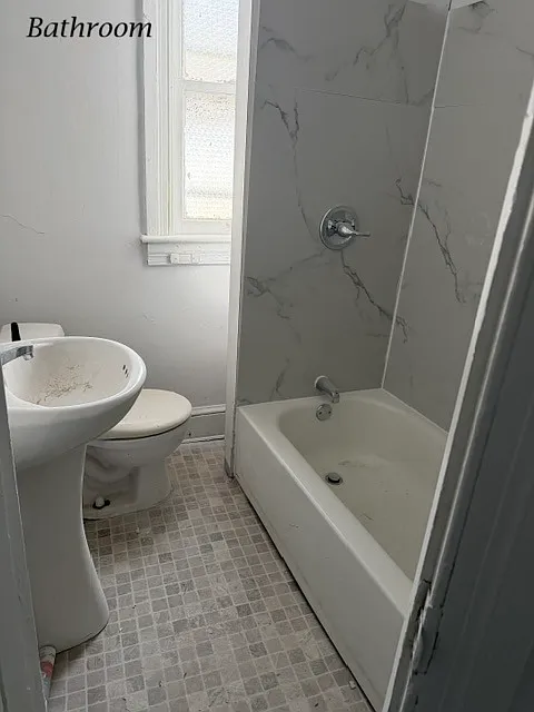 406 E King Street - 1 — Photo 3