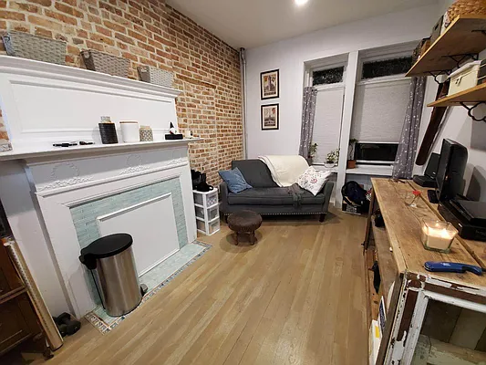 Rented by Lang Realty LLC | media 2