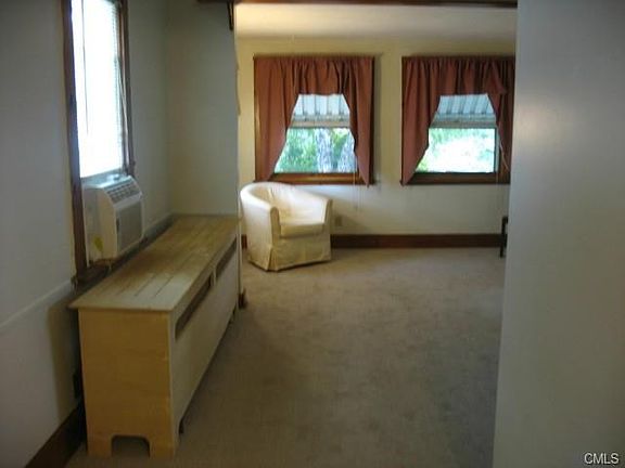 LVRM LOOKING OUT FRONT WINDOWS NEW CARPET