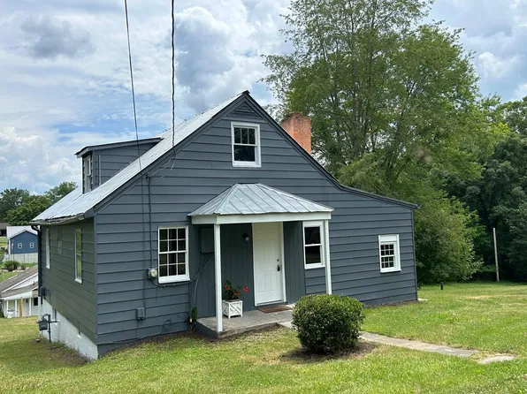 134 Center St, Ronceverte, WV 24970